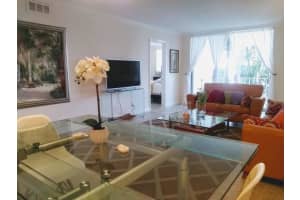 917 N Flagler Dr, West Palm Beach, FL 33401, Sold 09/03/21