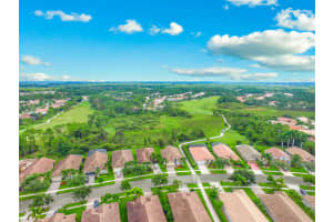 6928 SE Twin Oaks Cir, Stuart, FL 34997, Sold 09/15/21