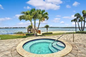 8200 Lakeshore Dr, Hypoluxo, FL 33462, Sold 09/09/21