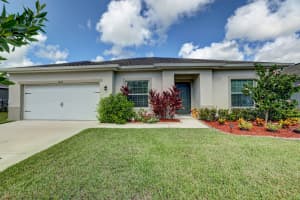 5243 Oakland Lake Cir, Fort Pierce, FL 34951, Sold 09/30/21