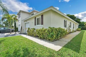 790 NW 42nd Pl, Pompano Beach, FL 33064, Sold 12/03/21