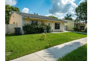 5974 Ithaca Cir W, Lake Worth, FL 33463, Sold 11/09/21