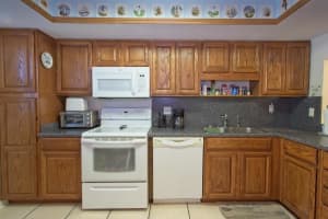 323 Leeward Ln, Fort Pierce, FL 34949, Sold 08/31/21