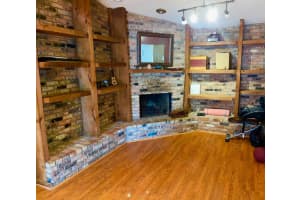 6195 Laurel Ln, Tamarac, FL 33319, Sold 09/07/21