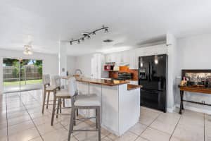 1413 Westchester Dr N, West Palm Beach, FL 33417, Sold 09/08/21