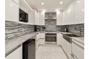 2851 S Ocean Blvd e3, Boca Raton, FL 33432, Sold 11/12/21