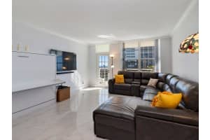 2851 S Ocean Blvd e3, Boca Raton, FL 33432, Sold 11/12/21