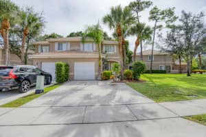 4663 Pinemore Ln, Lake Worth, FL 33463, Sold 10/15/21