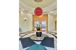 MLS# R10736275, West Palm Beach, Florida 33401