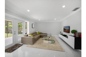 5824 Strawberry Lakes Cir, Lake Worth, FL 33463, Sold 09/17/21