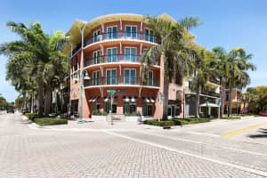 235 NE 1st St, Delray Beach, FL 33444, Sold 09/07/21