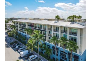 235 NE 1st St, Delray Beach, FL 33444, Sold 09/07/21