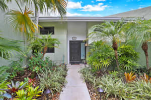 3016 S Oakland Forest Dr, Oakland Park, FL 33309, Sold 09/29/21