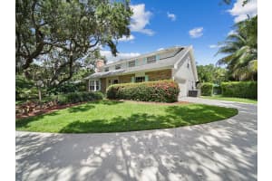 4 Via Lucindia Dr N, Stuart, FL 34996, Sold 09/01/21