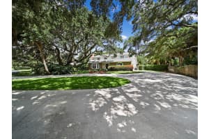 4 Via Lucindia Dr N, Stuart, FL 34996, Sold 09/01/21