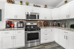 1261 Olympic Cir, Greenacres, FL 33413, Sold 11/02/21