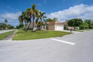 13015 Blue Lake Dr, Wellington, FL 33414, Sold 09/03/21