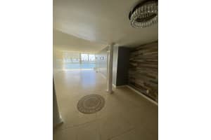 301 Lake Shore Dr, Lake Park, FL 33403, Sold 12/07/21