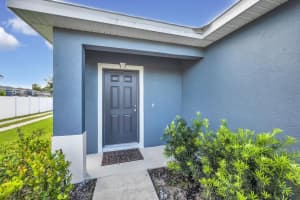 3357 N Park Dr, Fort Pierce, FL 34982, Sold 09/17/21