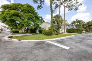 975 Red Parrot Ln, Wellington, FL 33414, Sold 10/01/21