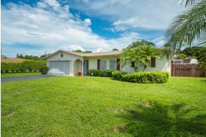 7443 Oakmont Dr, Lake Worth, FL 33467, Sold 09/28/21