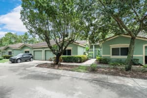 220 Crestwood Cir, Royal Palm Beach, FL 33411, Sold 09/15/21