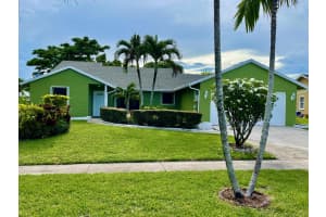 134 Martin Cir, Royal Palm Beach, FL 33411, Sold 10/29/21