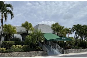 18081 SE Country Club Dr, Jupiter, FL 33469, Sold 11/12/21