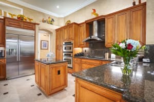 9786 Campi Dr, Lake Worth, FL 33467, Sold 11/23/21