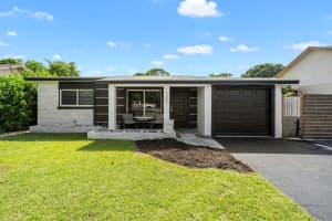 1009 NW 8th St, Boynton Beach, FL 33426, Sold 10/21/21