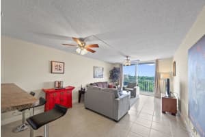 470 Executive Center Dr #5m, West Palm Beach, FL 33401, Sold 09/15/21