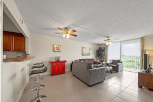 470 Executive Center Dr #5m, West Palm Beach, FL 33401, Sold 09/15/21