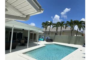 1201 Singer Dr, West Palm Beach, FL 33404, Sold 12/16/21