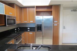 MLS# R10737997, West Palm Beach, Florida 33401