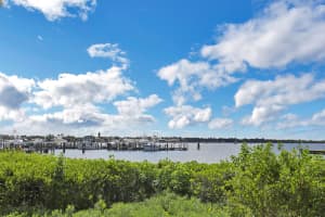 1660 12 Oaks Way, North Palm Beach, FL 33408, Sold 09/15/21