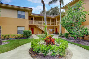 MLS# R10738097, West Palm Beach, Florida 33417