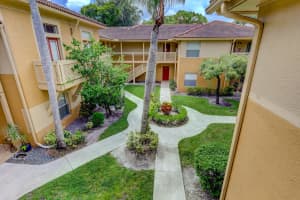 MLS# R10738097, West Palm Beach, Florida 33417