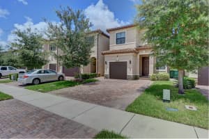 4637 NW 59th St, Tamarac, FL 33319, Sold 09/27/21