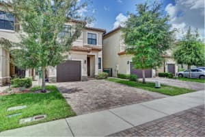 4637 NW 59th St, Tamarac, FL 33319, Sold 09/27/21