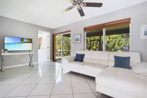 6902 Westview Dr, Lake Worth, FL 33462, Sold 09/22/21