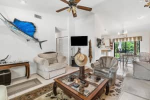 2767 Park Dr, Lake Worth, FL 33462, Sold 09/29/21