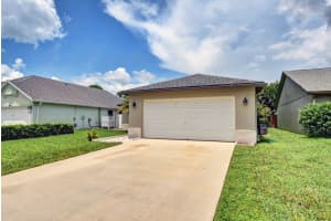 5220 Arbor Glen Cir, Lake Worth, FL 33463, Sold 10/15/21