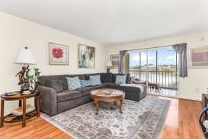 6112 Huntwick Terrace, Delray Beach, FL 33484, Sold 10/15/21
