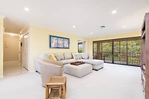 22 SE Turtle Creek Dr, Tequesta, FL 33469, Sold 09/17/21