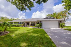 2530 NE Pinecrest Lakes Blvd, Jensen Beach, FL 34957, Sold 01/24/22