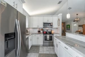 601 NW 10th Ct, Boynton Beach, FL 33426, Sold 09/17/21