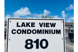 810 Lake Shore Dr, Lake Park, FL 33403, Sold 10/04/21