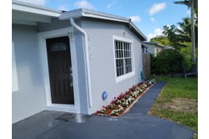 865 Balfrey Dr S, West Palm Beach, FL 33413, Sold 12/30/21