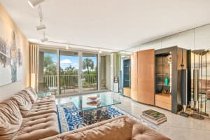 2295 S Ocean Blvd, Palm Beach, FL 33480, Sold 11/19/21