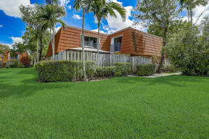 9877 NW 6th Ct, Plantation, FL 33324, Sold 10/06/21